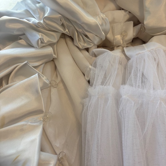 Wedding Dress - Picture 12 of 12